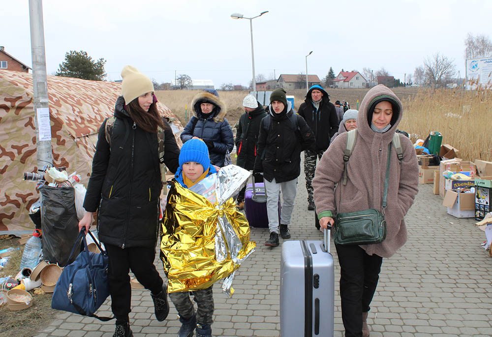 Donate Crypto for Poland: Refugee Integration Schooling Fund, Ukrainian Refugee Support Network, Belarus Border Crossing Support Fund and War Veterans Support Network